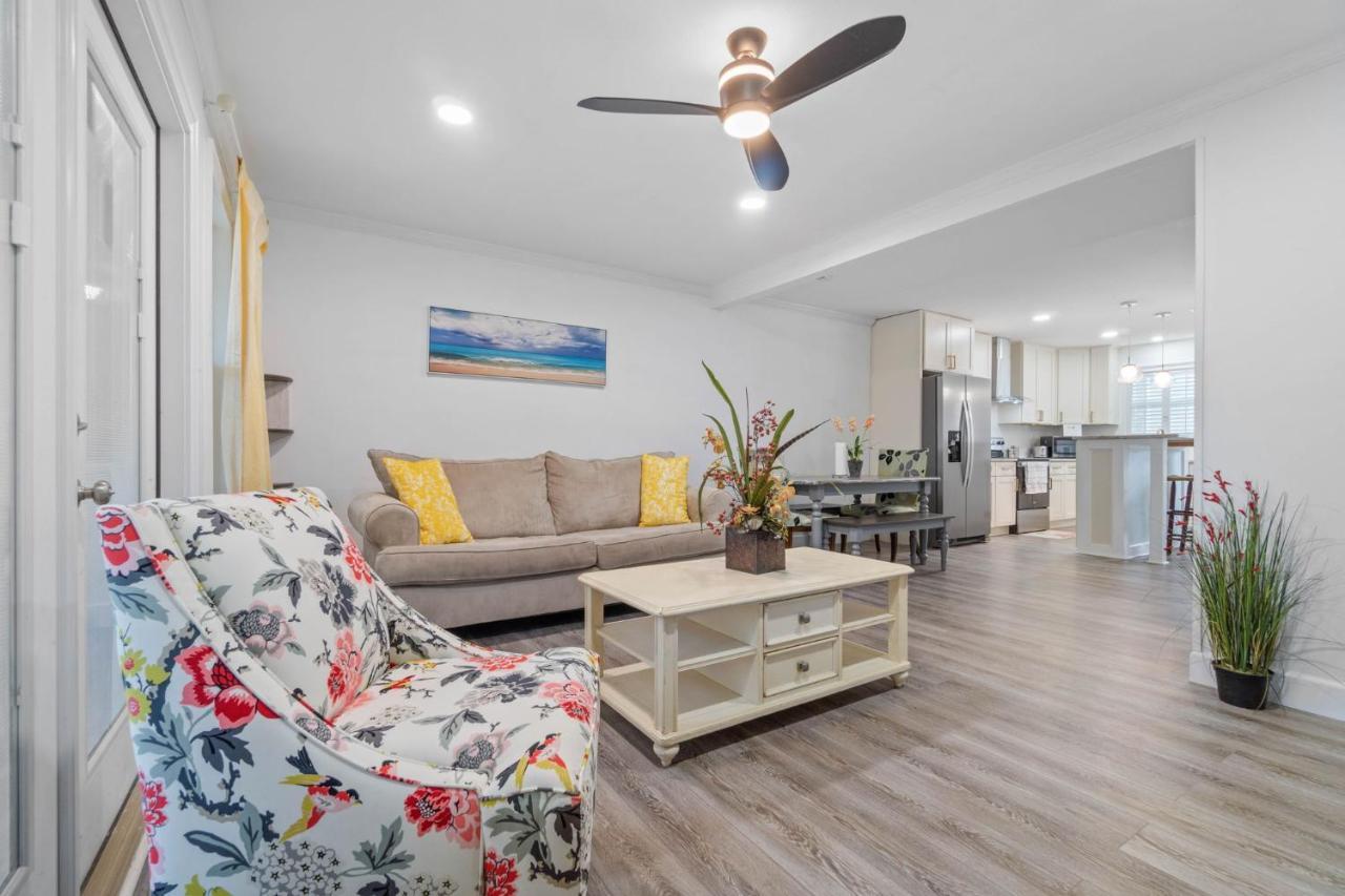 Helena'S Place, Fully Renovated Exclusive End Unit Townhouse เดสติน ภายนอก รูปภาพ