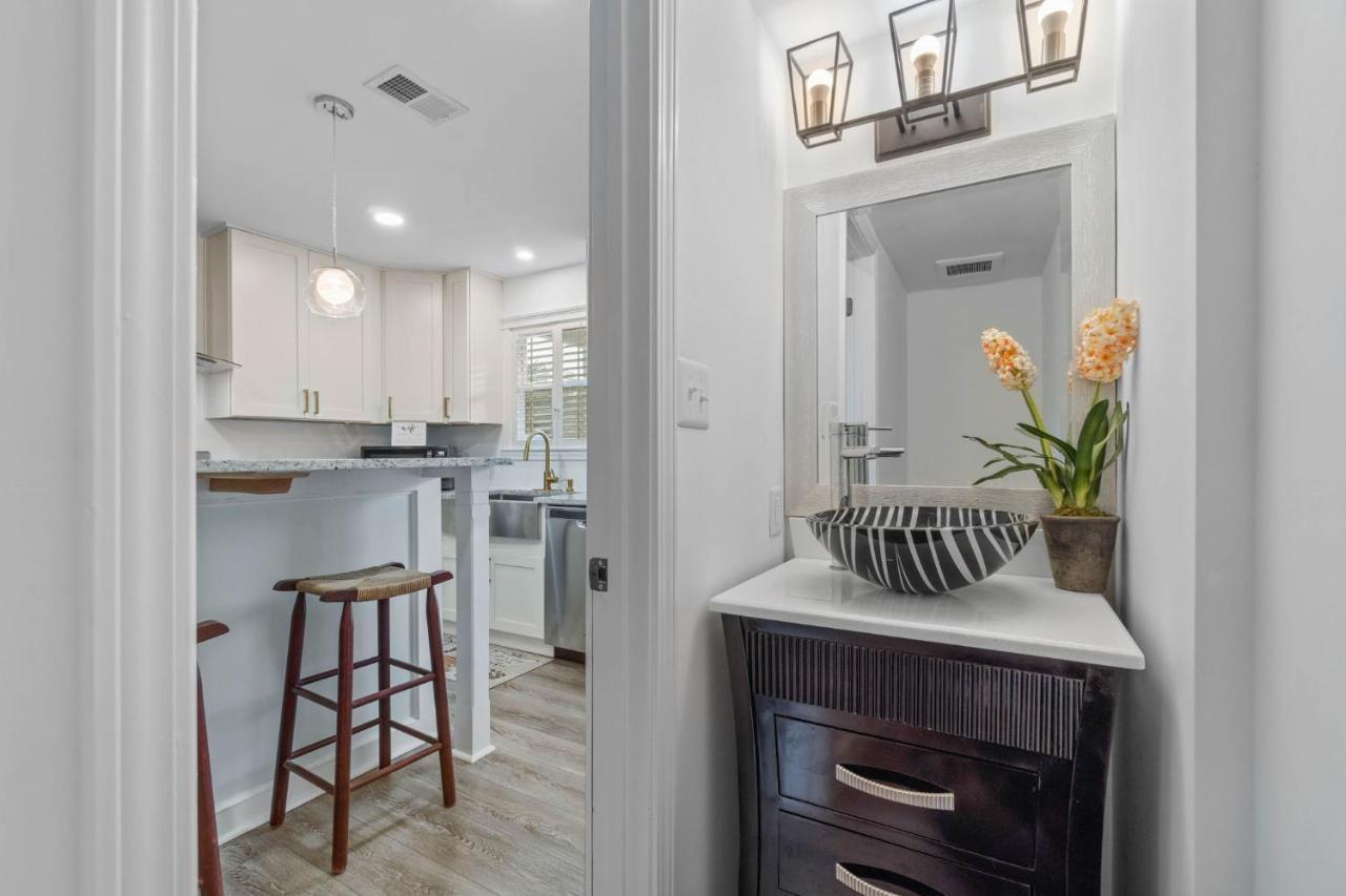 Helena'S Place, Fully Renovated Exclusive End Unit Townhouse เดสติน ภายนอก รูปภาพ