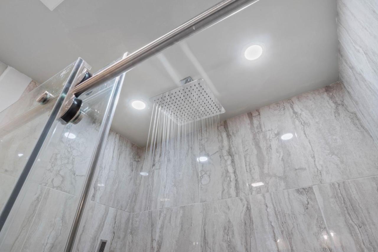 Helena'S Place, Fully Renovated Exclusive End Unit Townhouse เดสติน ภายนอก รูปภาพ